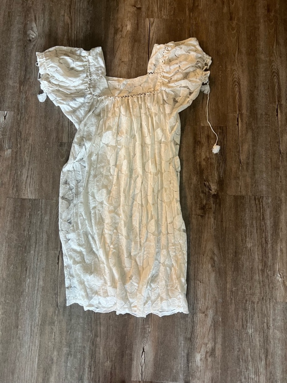 Womens White Lace Puff-Sleeve Mini Dress